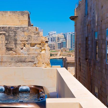 Exquisite 3-Bedroom Duplex Penthouse With Jacuzzi In Valletta Centre Exterior photo