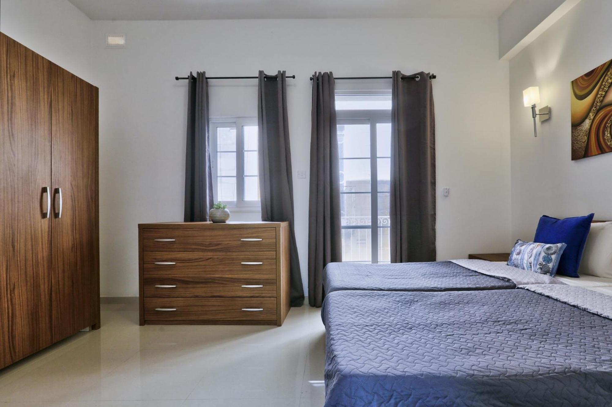 Exquisite 3-Bedroom Duplex Penthouse With Jacuzzi In Valletta Centre Exterior photo