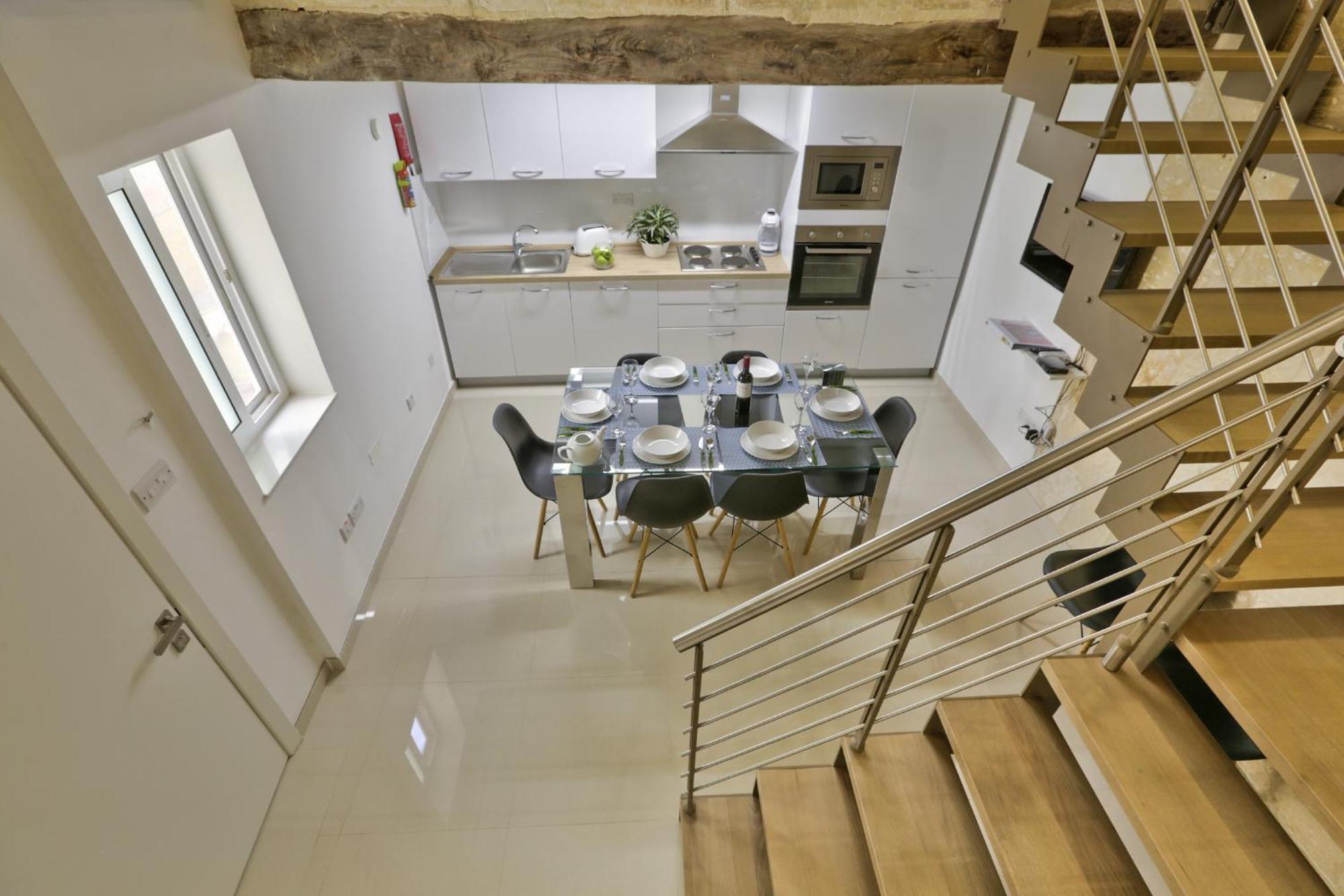 Exquisite 3-Bedroom Duplex Penthouse With Jacuzzi In Valletta Centre Exterior photo