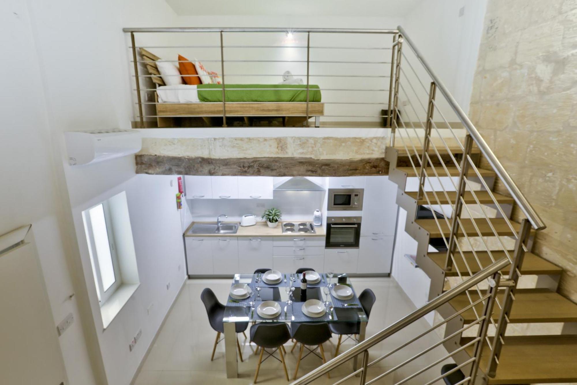 Exquisite 3-Bedroom Duplex Penthouse With Jacuzzi In Valletta Centre Exterior photo